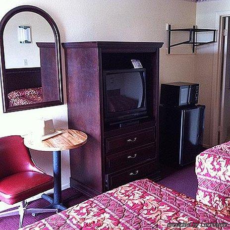 デラックス イン キャロルトン 部屋 写真